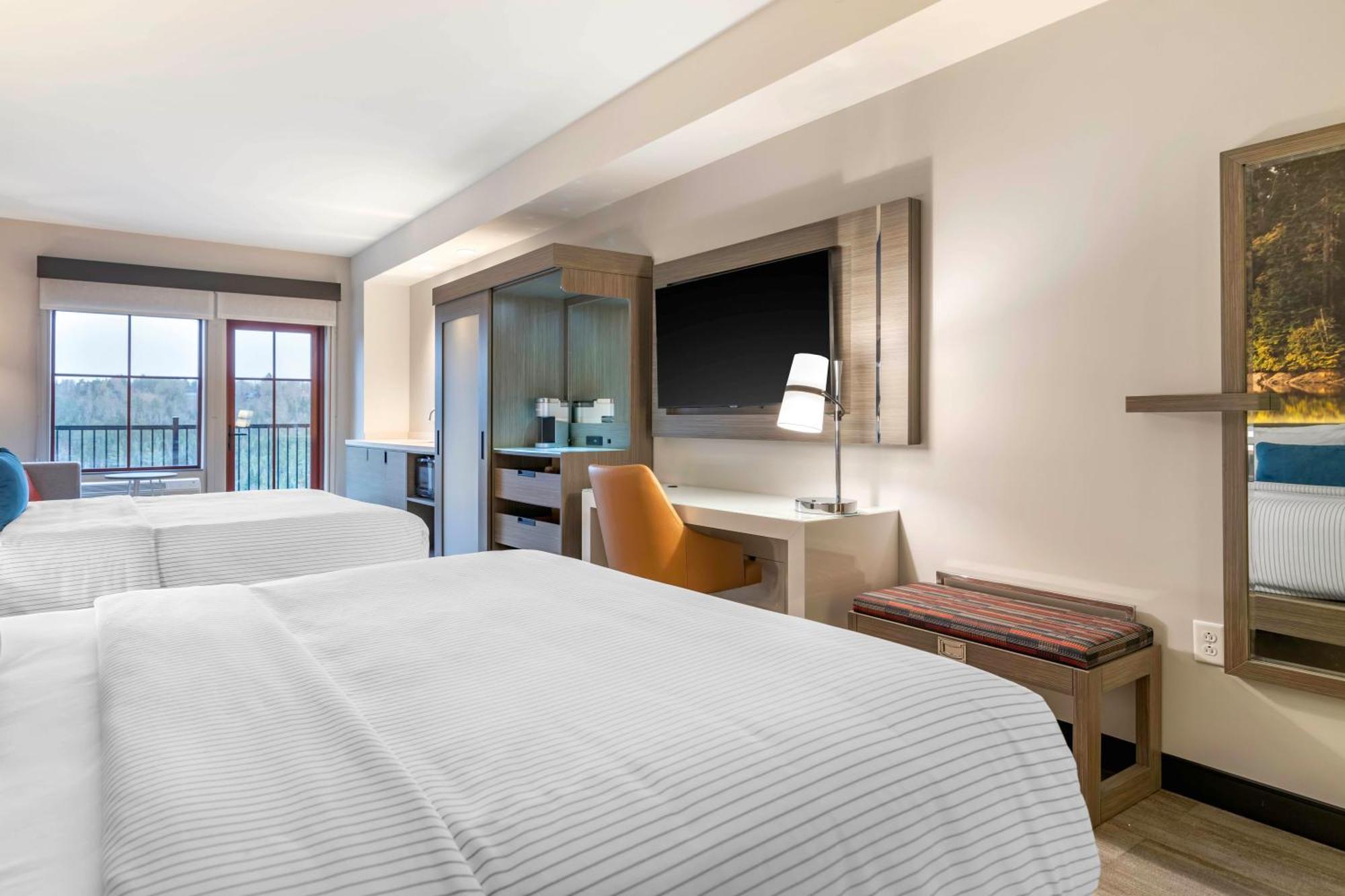 Cambria Hotel Lake Placid - Lakeside Resort Екстериор снимка