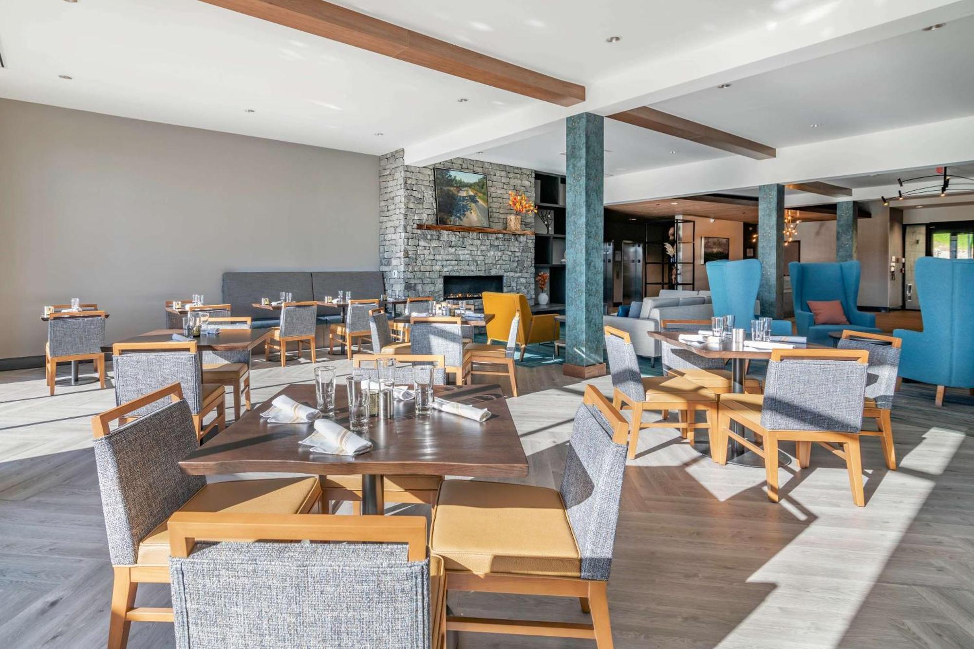 Cambria Hotel Lake Placid - Lakeside Resort Екстериор снимка