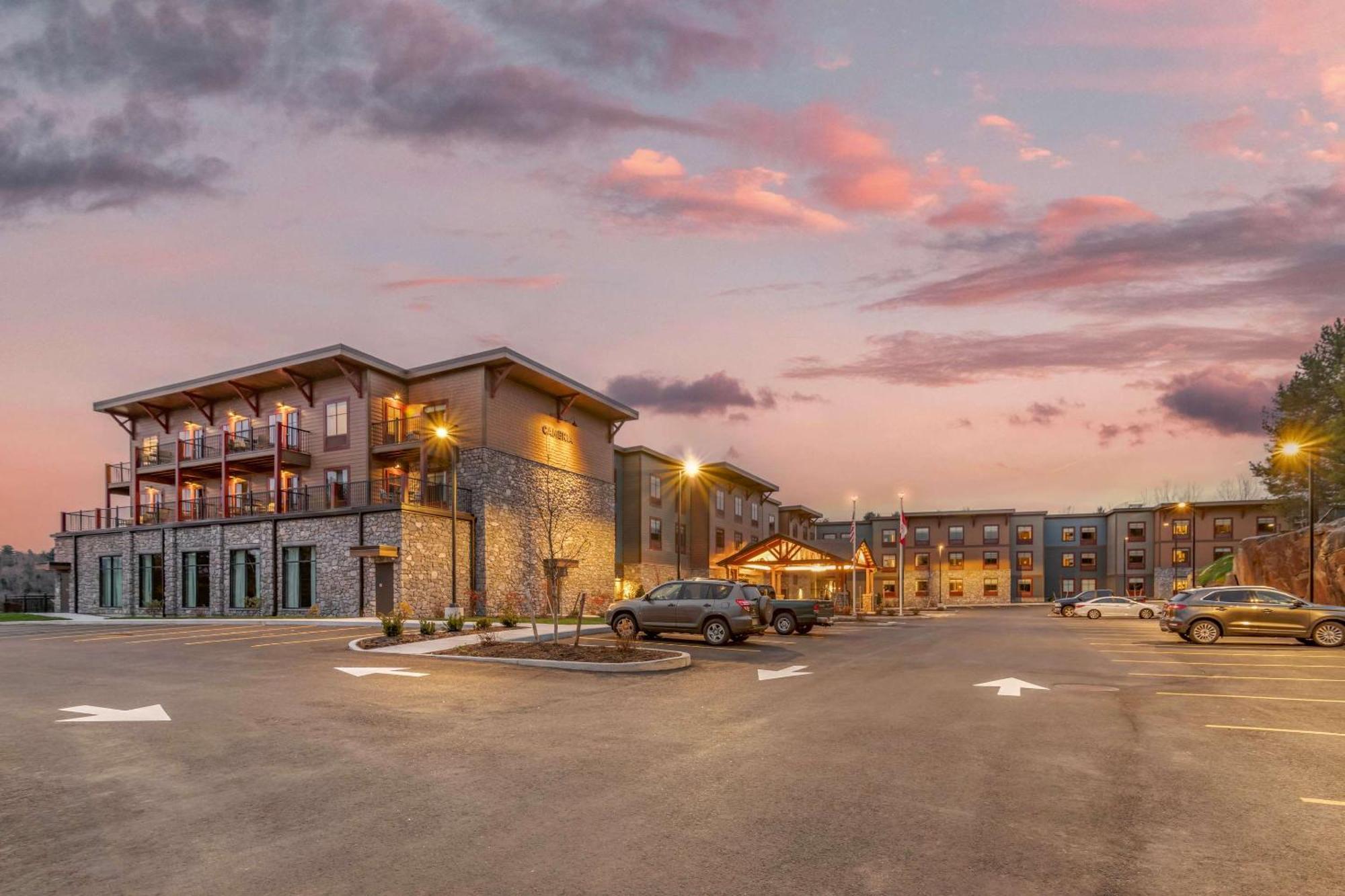 Cambria Hotel Lake Placid - Lakeside Resort Екстериор снимка