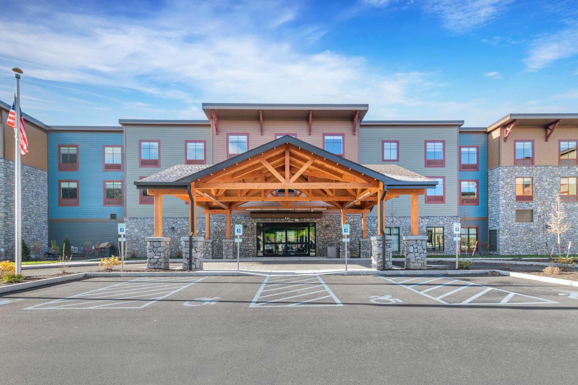 Cambria Hotel Lake Placid - Lakeside Resort Екстериор снимка